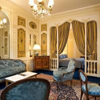 Сьюит (Полулюкс) отеля Hôtel Raphael, Париж