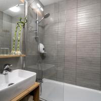 Сьюит (Улучшенный люкс) отеля A l'Hôtel, По