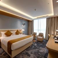 Семейный (Семейный люкс - 2 смежных номера) отеля The S Hotel Al Barsha, Дубай