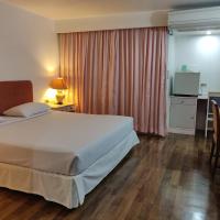 Студио (Двухместный номер-студио Делюкс с 1 кроватью) хостела LEE PLACE HOTEL, Бангкок