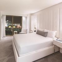 Двухместный (Люкс Stay Well Delano с кроватью размера «king-size») курортного отеля Delano Las Vegas at Mandalay Bay, Лас-Вегас