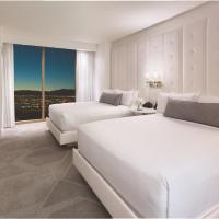 Двухместный (Люкс Stay Well Delano с 2 кроватями размера «queen-size») курортного отеля Delano Las Vegas at Mandalay Bay, Лас-Вегас