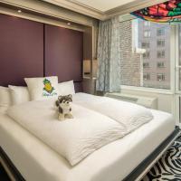 Двухместный (Номер Cosmo с кроватью размера «king-size») отеля Staypineapple, An Artful Hotel, Midtown New York, Нью-Йорк