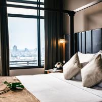 Сьюит (Угловой люкс, вид на реку) отеля Grand Howard, Бангкок