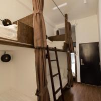 Номер (Общий шестиместный номер для мужчин и женщин) хостела Laé Hostel, Туихоа