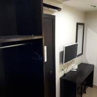 Двухместный (Улучшенный номер с кроватью размера «queen-size») отеля DE NICE INN, Куала-Лумпур