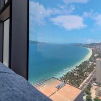 Апартаменты (Семейный люкс с видом на море и город) апартаментов Nha Trang Beach Apartments, Нячанг