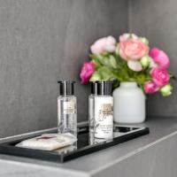 Четырехместный (Два смежных двухместных номера с 1 кроватью в каждом) отеля Hôtel Alexandrine Opera, Париж