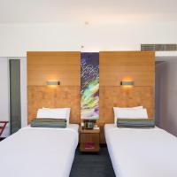 Двухместный (Premier Room, Guest room, 2 Queen) отеля Aloft Chennai OMR IT Expressway, Ченнаи