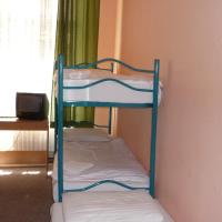 Номер (Односпальная кровать в общем номере для мужчин и женщин с собственной ванной комнатой) гостевого дома Pension City Center, Прага