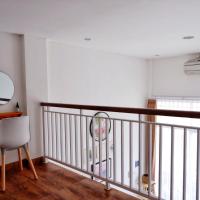 Сьюит (Номер-студио с балконом) гостевого дома The Sloth Bali, Чангу