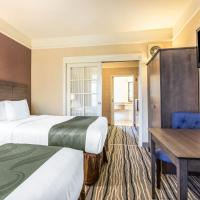 Сьюит (Люкс с 2 двуспальными кроватями и диваном-кроватью - Для некурящих) отеля Quality Suites San Diego SeaWorld Area, Сан-Диего