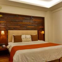 Двухместный (Клубный двухместный номер с 1 кроватью) отеля Virohaa Hotel, Нью-Дели