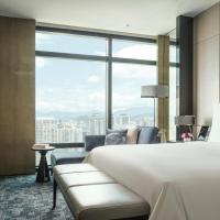 Апартаменты (Апартаменты Делюкс с 1 спальней) отеля Four Seasons Hotel Kuala Lumpur, Куала-Лумпур