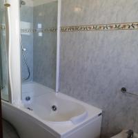 Трехместный (Роскошный трехместный номер) отеля Hotel Villa Linda, Риччоне