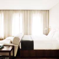 Сьюит (Полулюкс) отеля Square Nine Hotel Belgrade, Белград