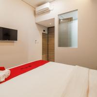 Двухместный (Двухместный номер с 1 кроватью) отеля RedDoorz Plus near Senayan City, Джакарта