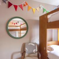 Номер (Кровать в общем 4-местном номере для мужчин и женщин) хостела Being Porto Hostel, Порту