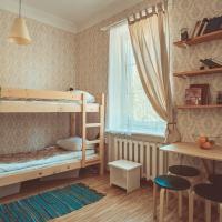 Номер (Кровать в общем 4-местном номере для мужчин и женщин) хостела Downtown Forest Hostel & Camping, Вильнюс