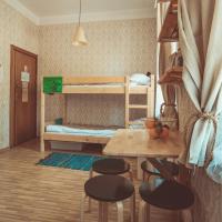 Семейный (Семейный номер с общей ванной комнатой) хостела Downtown Forest Hostel & Camping, Вильнюс