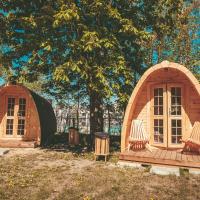 Номер (Бунгало с видом на сад) хостела Downtown Forest Hostel & Camping, Вильнюс