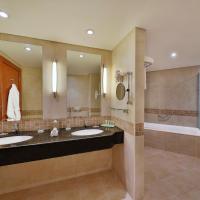 Сьюит (Представительский люкс) отеля Courtyard by Marriott Dubai, Green Community, Дубай