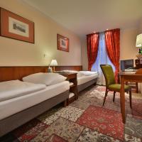 Двухместный (Двухместный номер с 1 кроватью или 2 отдельными кроватями и видом на замок) отеля Jeleni Dvur, Прага