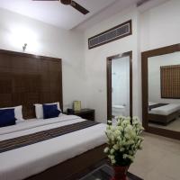 Двухместный (Двухместный номер Делюкс с 1 кроватью) отеля FabHotel Mohan International Paharganj, Нью-Дели