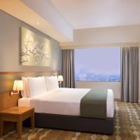 Сьюит (Полулюкс с 1 спальней и мини-кухней) отеля Holiday Inn & Suites Jakarta Gajah Mada, Джакарта