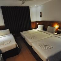 Четырехместный (Quadruple Room - Complimentary Pick Up) хостела Bokre Angkor Hostel, Сием Рип