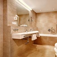 Двухместный (Улучшенный двухместный номер с 1 кроватью) отеля Sporthotel Igls, Инсбрук