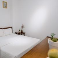 Двухместный (Небольшой двухместный номер с 1 кроватью) хостела Laé Hostel, Туихоа