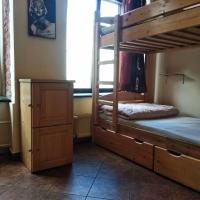 Номер (Кровать в общем номере для мужчин) хостела Music Hostel, Лодзь