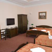 Четырехместный (Семейный номер) отеля U Medvidku-Brewery, Прага