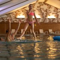 Вилла (Вилла с 2 спальнями (для 4 взрослых и 1 ребенка)) апарт-отеля Ruskovets Resort & Thermal SPA, Банско