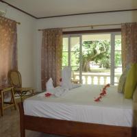 Номер (Шале с 1 спальней) гостевого дома Chalet Bamboo Vert, Ла-Диг