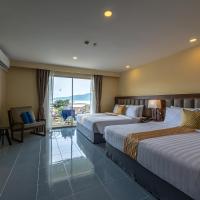 Двухместный (Двухместный номер Делюкс с 1 кроватью или 2 отдельными кроватями и видом на море) отеля Blue Beach Grand Resort And Spa, Пхукет