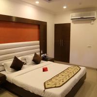 Двухместный (Двухместный номер Делюкс с 1 кроватью (для 2 взрослых и 1 ребенка)) гостевого дома Swaran Guest House, Амритсар