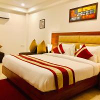 Двухместный (Улучшенный номер с кроватью размера «king-size») отеля Red Crown Hotel, Нью-Дели