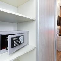 Сьюит (Полулюкс) отеля Aura Design & Garden Pool, Прага