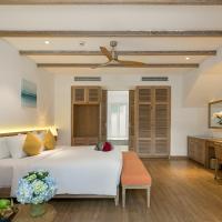 Сьюит (King Junior Suite with Terrace) курортного отеля Risemount Resort Danang, Дананг