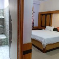 Двухместный (Двухместный номер Делюкс с 1 кроватью) отеля HOTEL HAIFA, Варанаси