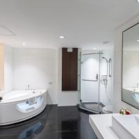 Сьюит (Люкс Merlynn) отеля Merlynn Park Hotel, Джакарта