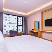 Двухместный (Улучшенный номер с кроватью размера «queen-size») отеля Vung Tau Riva Hotel, Вунгтау