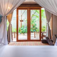 Сьюит (Улучшенный номер с 1 кроватью "king-size") отеля Casa Ganesh Tulum, Тулум