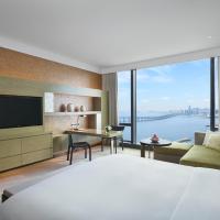 Двухместный (Клубный номер с кроватью размера «king-size») отеля Grand Hyatt Dalian, Далянь