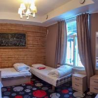 Семейный (Семейный номер с общей ванной комнатой) хостела Villa Kadriorg Hostel, Таллин