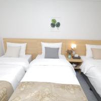 Трехместный (Трехместный номер (без окна)) отеля Line Hotel Myeongdong, Сеул