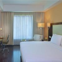 Трехместный (Deluxe Room (Includes 20% off on food and soft beverages, Happy hours)) отеля Four Points by Sheraton Agra, Агра