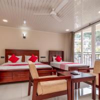 Трехместный (Deluxe Triple Room Free Pick Up from the Kandy City and Train Station) отеля Janora Hills, Канди